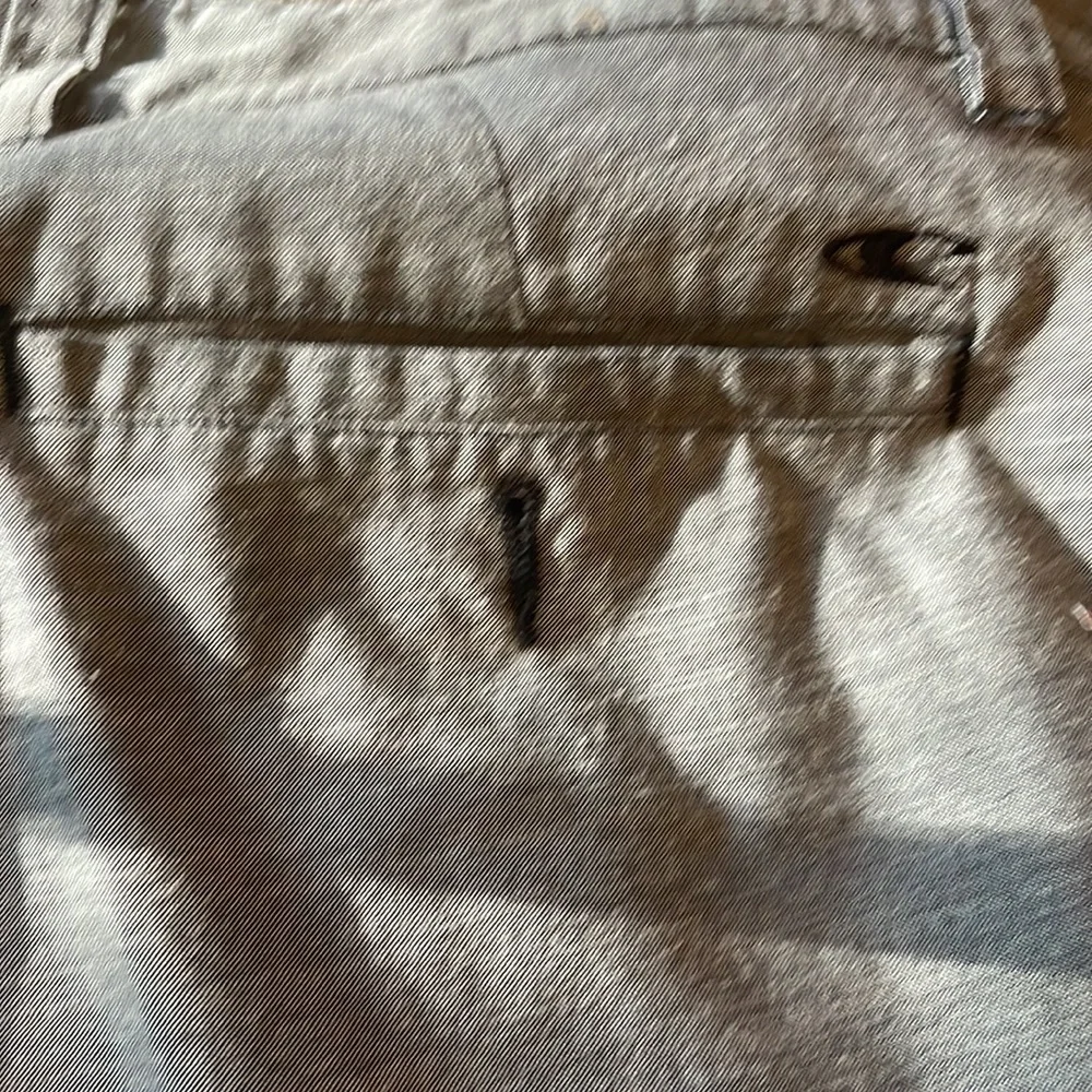 Gray mens size 36 O’NEILL shorts barely worn - Picture 6 of 7